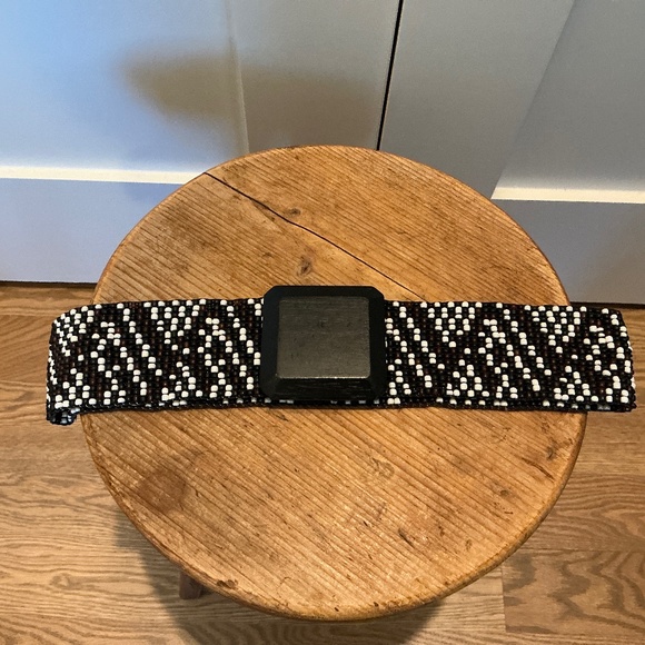 Women’s Belt beaded with front buckle - Picture 1 of 3